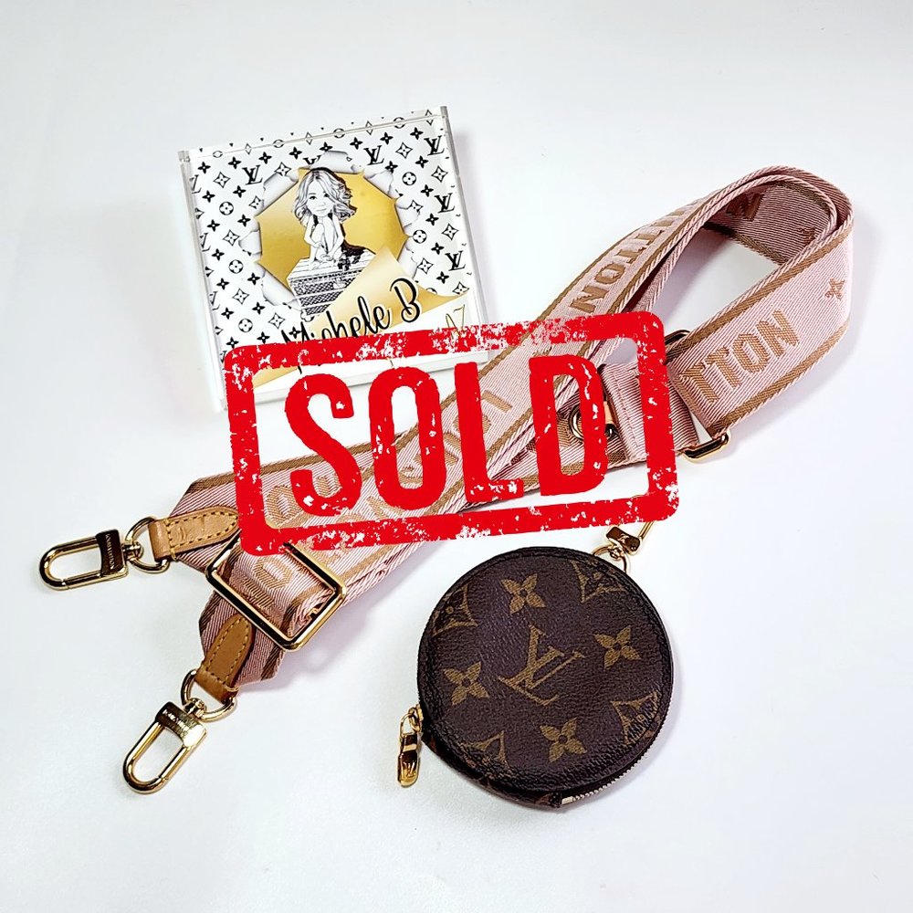 Pink Bandouliere and Round Coin